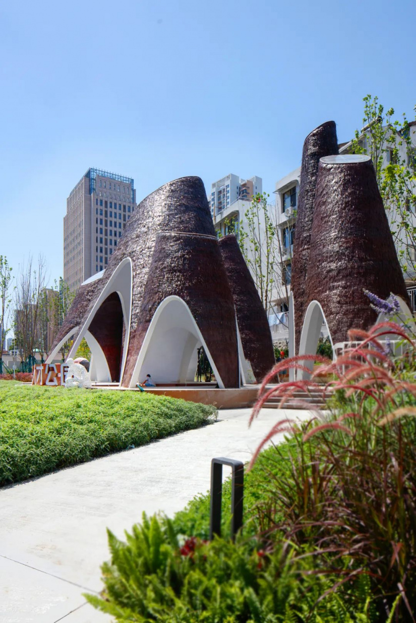 Deco Nuvolato polished effect floor in light gray colour. Talent Park, Wuhan, China. Project by Wuhan Zhongchuang Huanya Architectural Landscape Design Engineering Co