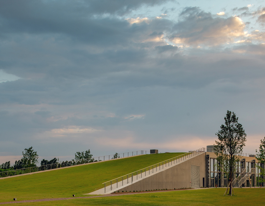 Deco Nuvolato, sol effet ciré avec finition light gray. Library H Farm, Roncade Italie. Project: Zanon Architetti Associati - Rogers Stirck Harbours + Partners. 02