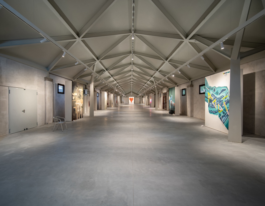 Deco Nuvolato, pavimento effetto nuvolato finitura light gray. Museo Forte Marghera, Venezia. 15