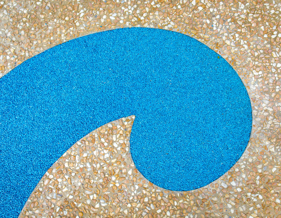 ItalianTerrazzo®, pavimento ghiaino lavato colore giallo ocra e blu oltremare. Giardino delle Arti, Maratea (PZ). Progetto Arch. Francesco Canestrini. 07