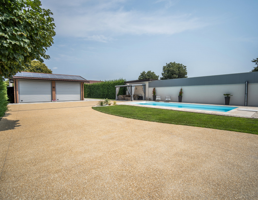 ItalianTerrazzo®, exposed aggregate paving Paglia color. Private villa, Loria (Italy). 01