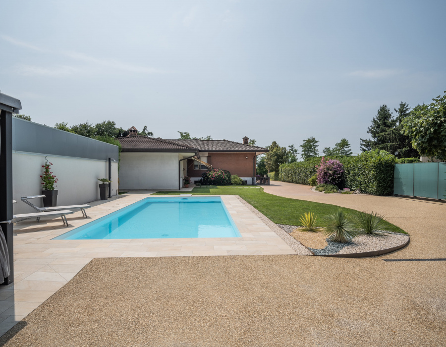 ItalianTerrazzo®, sol en béton désactivé couleur Paglia. Villa privée, Loria (Italie). 04