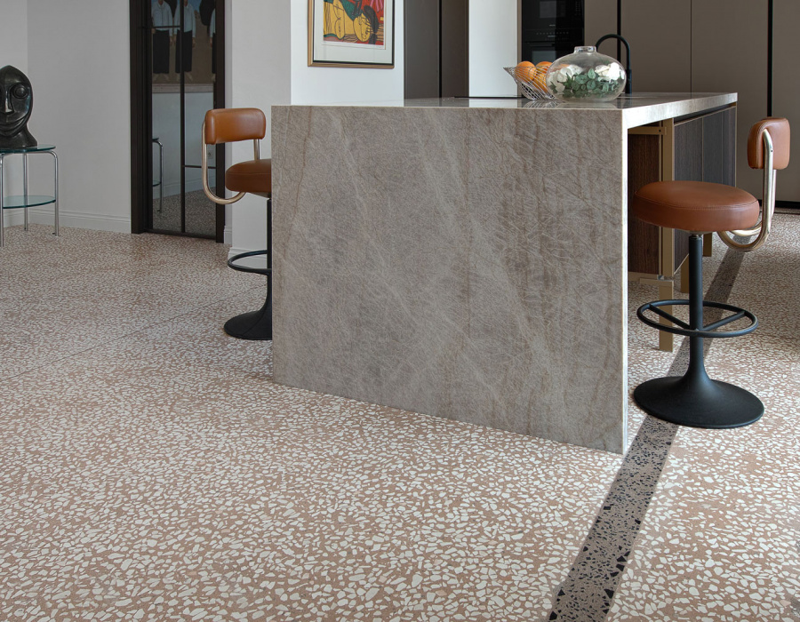 Maxi Venetian floor Terrazzoverlay XL. Color Duna, Verona and Nero Ebano marble. Private villa, Moltrasio (CO) 07