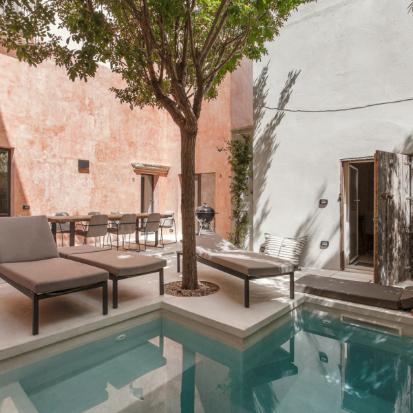 Pavimentazione Deco Nuvolato cemento effetto nuvolato finitura opaca, progetto Arch. Reuter+Schmidt a Nardò