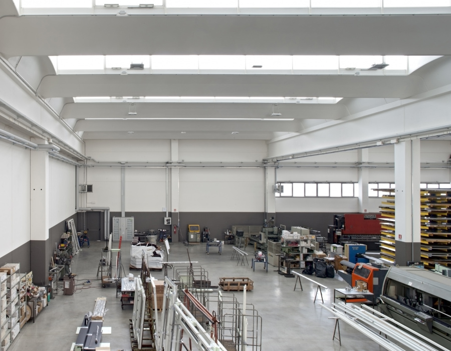 Pavilux, pavimento industriale colore cemento, Vettoretti Workshop Caerano di San Marco (TV) Progetto: REISARCHITETTURA