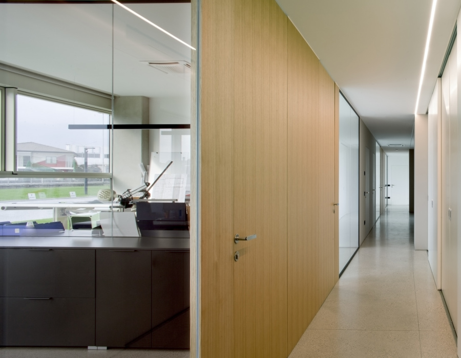 Pavilux, pavimento industriale colore cemento, Vettoretti Workshop Caerano di San Marco (TV) Progetto: REISARCHITETTURA