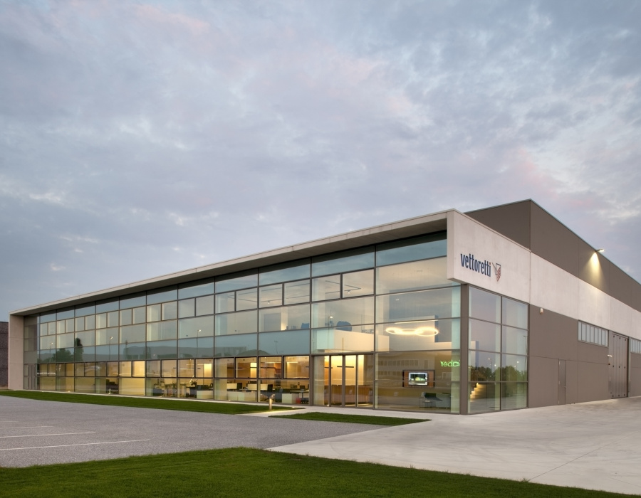 Pavilux, pavimento industriale colore cemento, Vettoretti Workshop Caerano di San Marco (TV) Progetto: REISARCHITETTURA