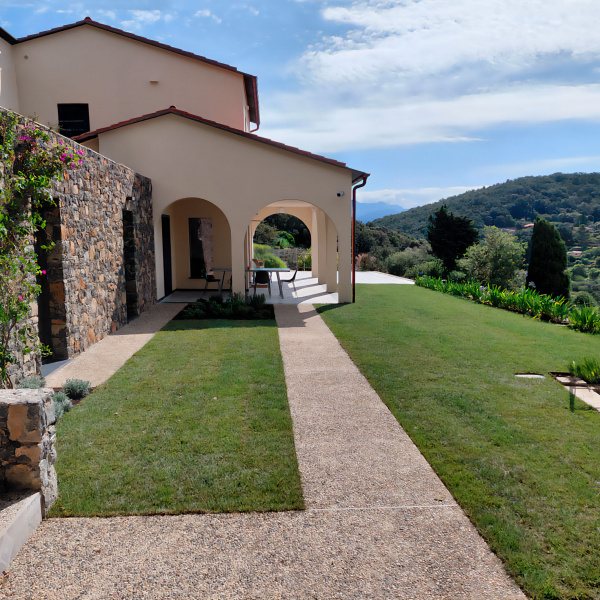 ItalianTerrazzo ghiaino lavato, colori custom-made. Villa privata, Lerici (SP). Progetto: Arch. Cristina Giannini