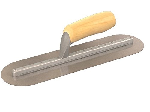 Round tip trowels with wooden handle