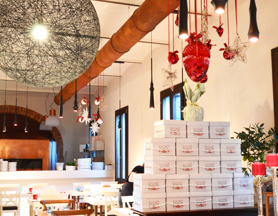 Oxydecor®, rivestimento tubi ventilazione effetto Corten. Pizzeria Cavallino, Cornuda (TV)
