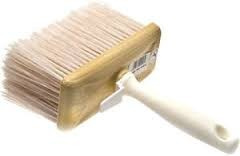 Brush for wet walls