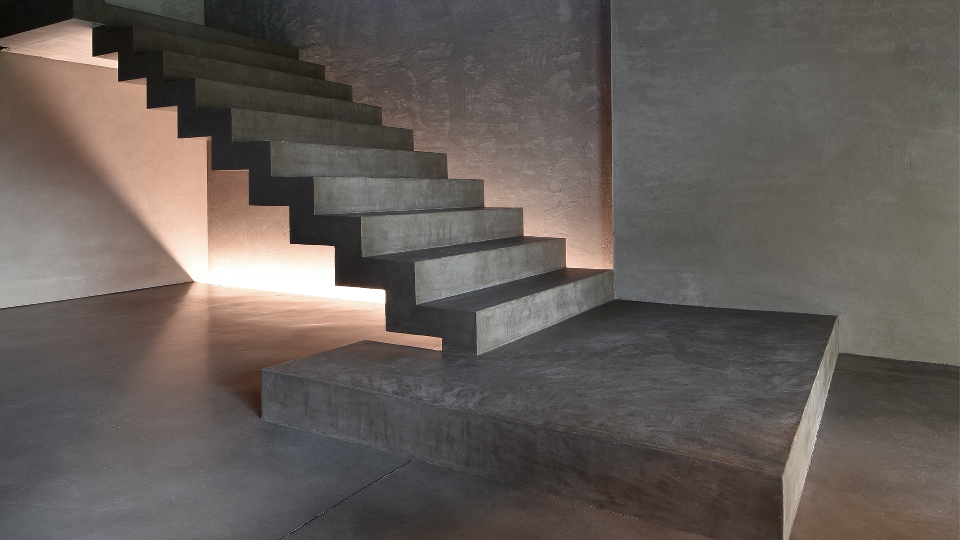 Rivestimento scale, in resina o cemento stampato: scegli la bellezza!
