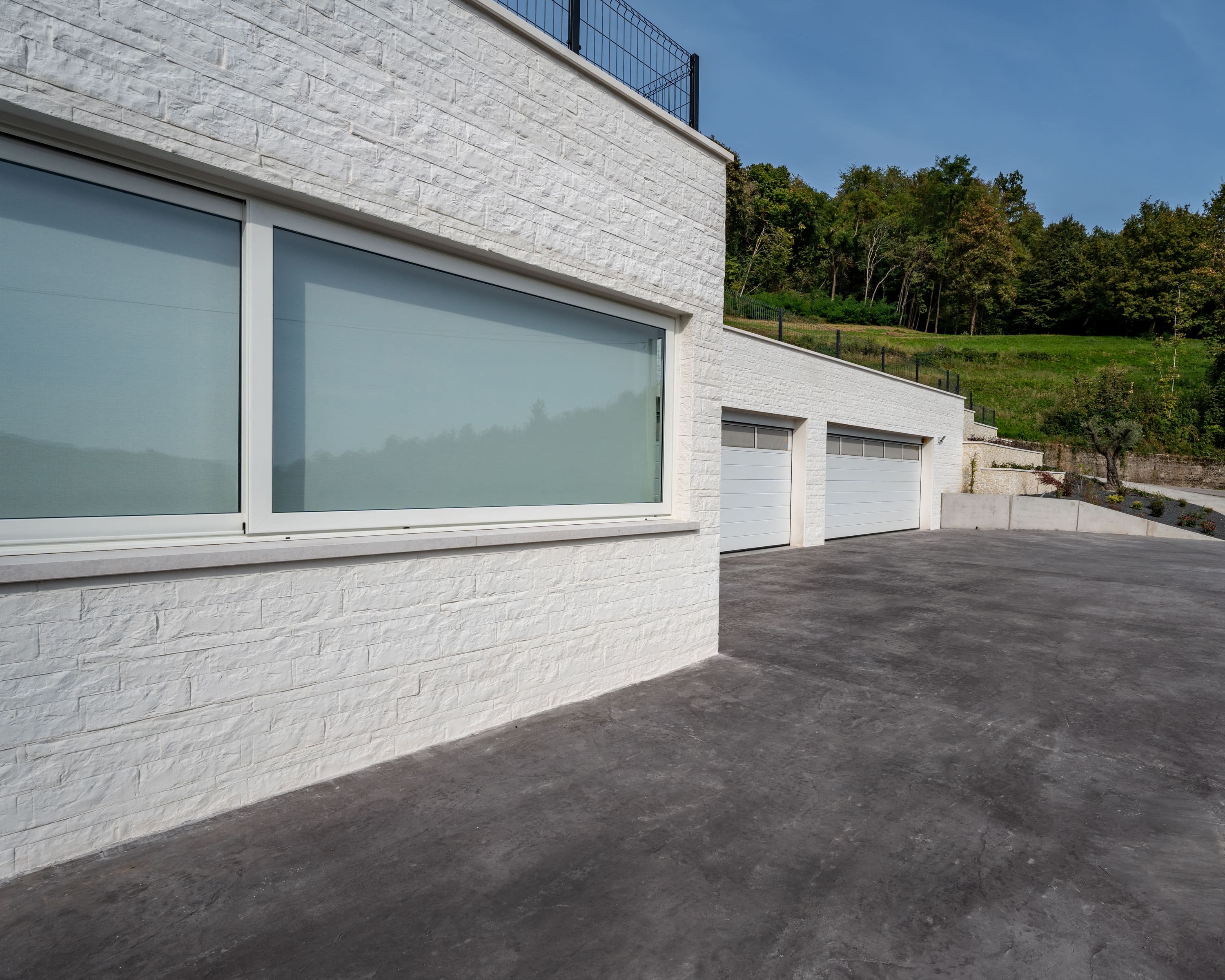 Plam Stone intonaco stampato White Isoplam – Abitazione privata Torrebelvicino Schio