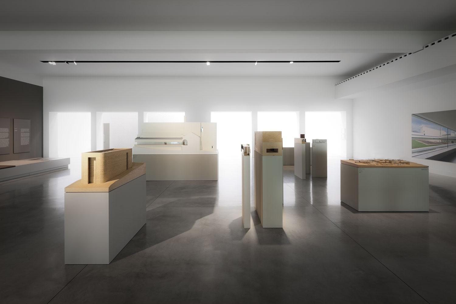 Pavimento Deco Nuvolato Isoplam per spazi espositivi – Fondazione Bisazza, progetto arch. Carlo Dal Bianco