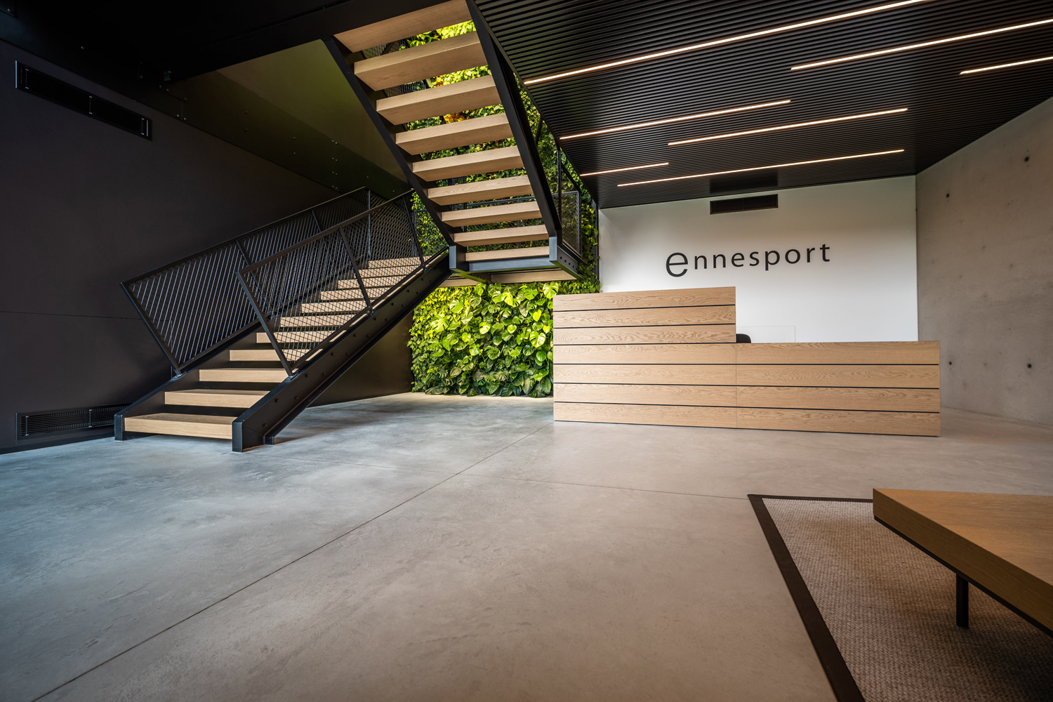 pavimento Skysense nuvolato a basso spessore uffici Ennesport Arch. Bonora