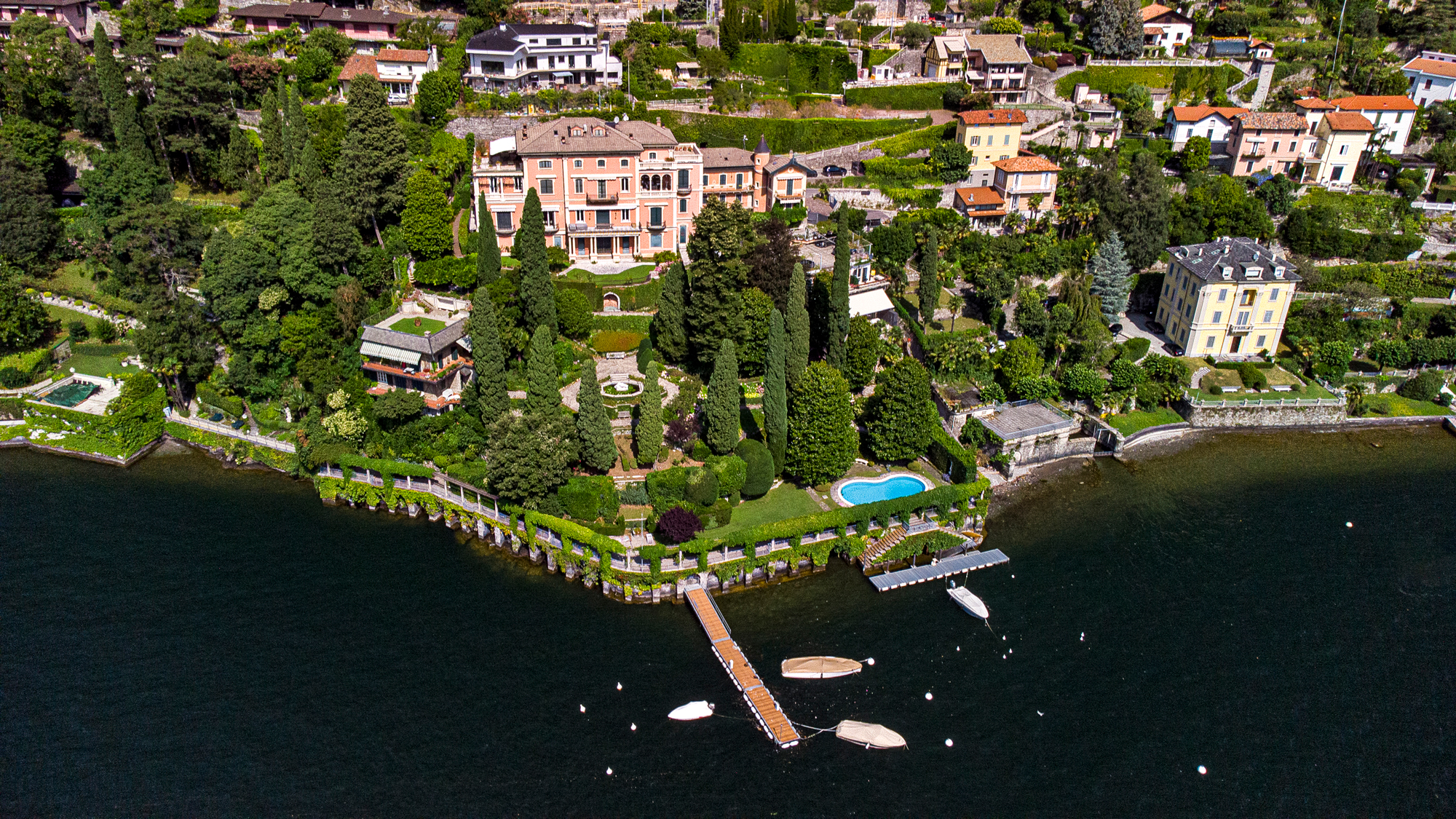 Pavimento Maxi Veneziana Terrazzoverlay XL Villa Privata Lago di Como Moltrasio vista aerea pavimenti per ville storiche