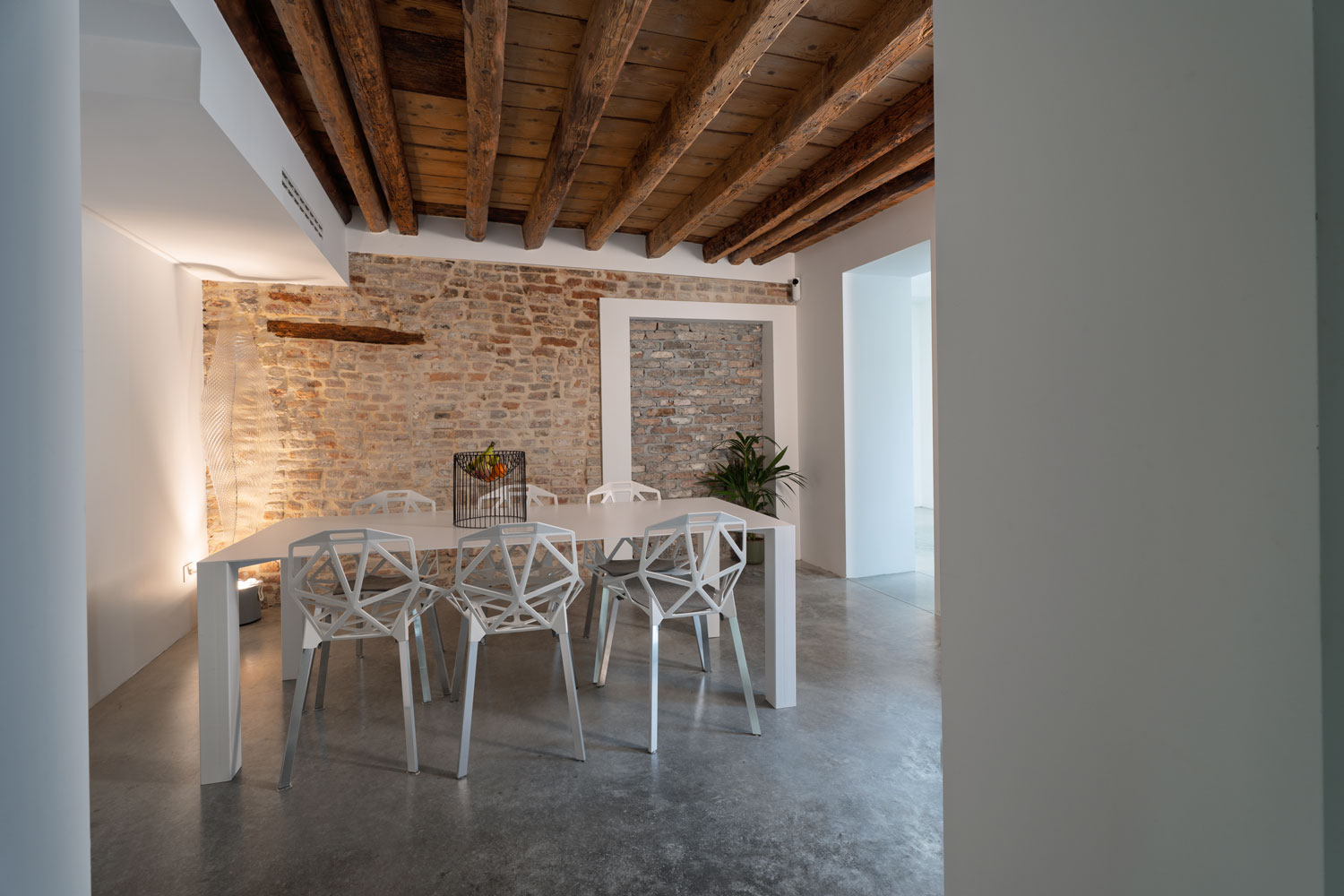 Sala da pranzo, Pavimento Nuvolato Architetto Cacurio