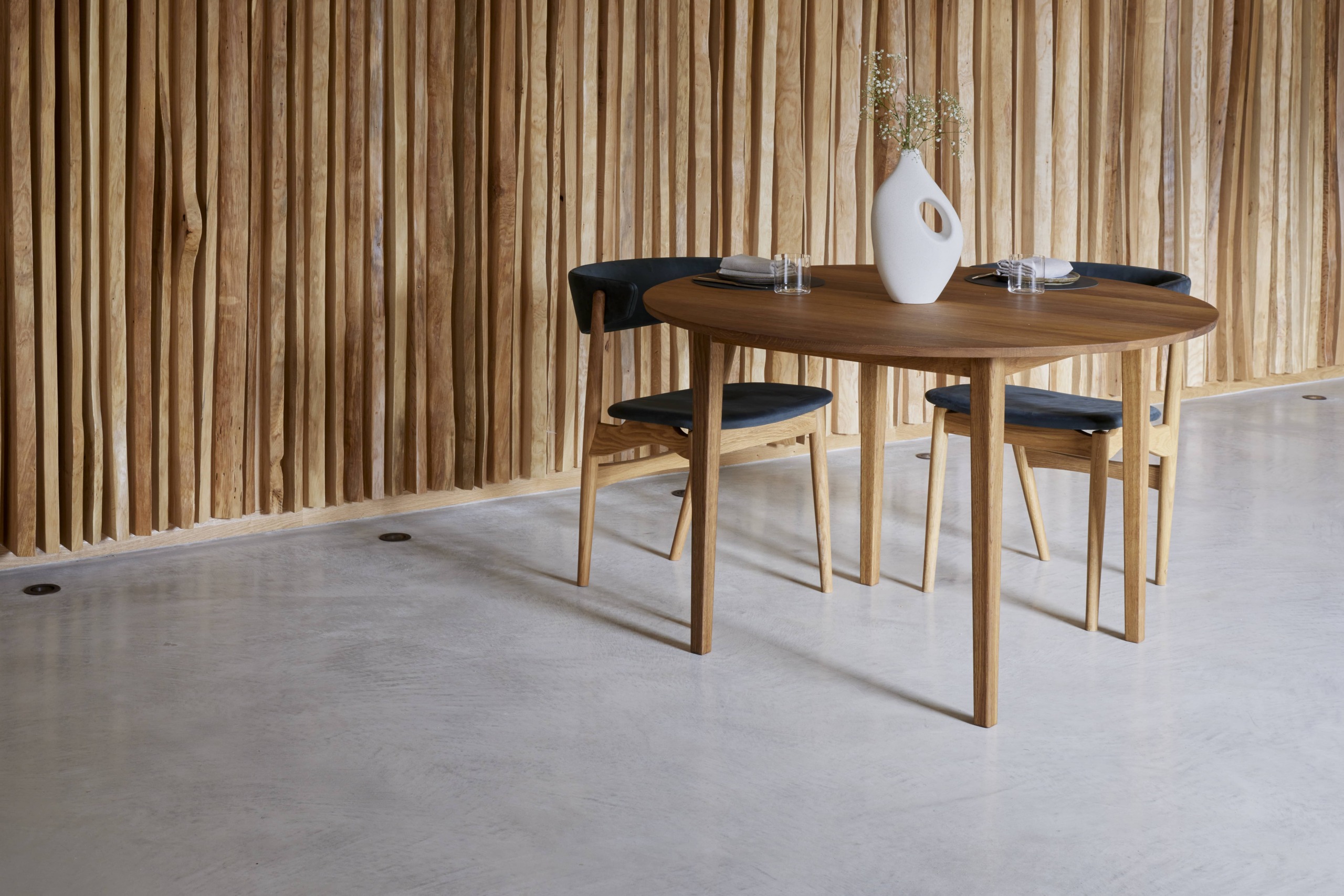 Dettaglio pavimento Skyconcrete Indoor effetto cemento light gray